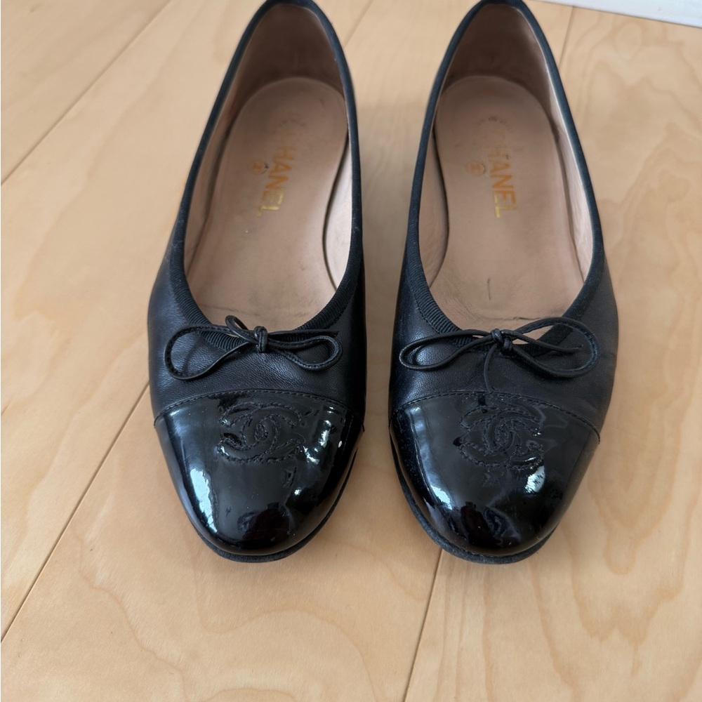 Chanel Black Leather Women's Flats
